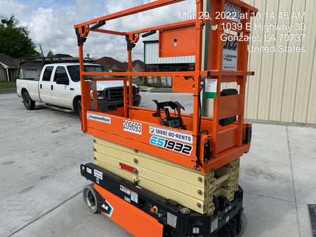 2022 JLG ES1932