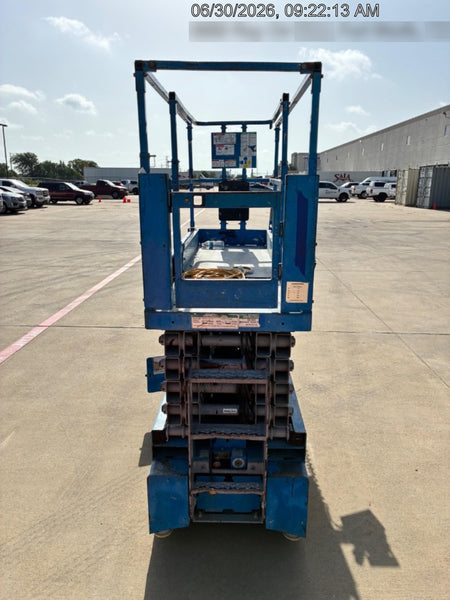 2016 Genie GS-3232 32' Narrow Scissor Lift