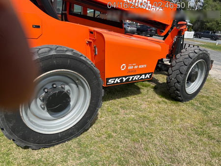 2022 SKYTRAK 8042