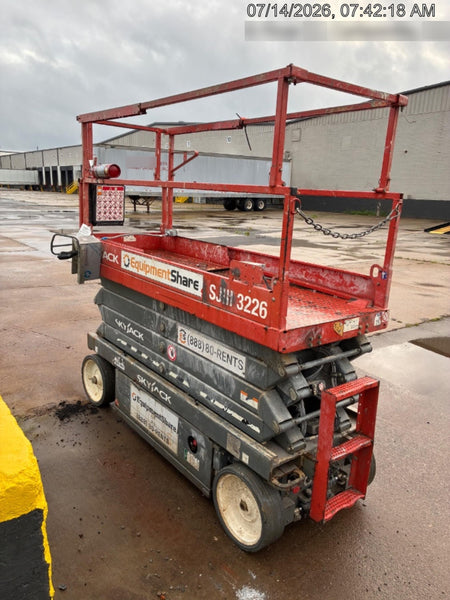 2018 Skyjack SJIII-3226 Skyjack SJIII3226 Scissor Lift w/Trojan Batteries