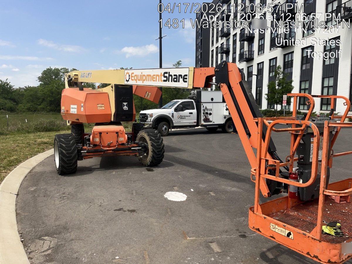2019 JLG 800AJ