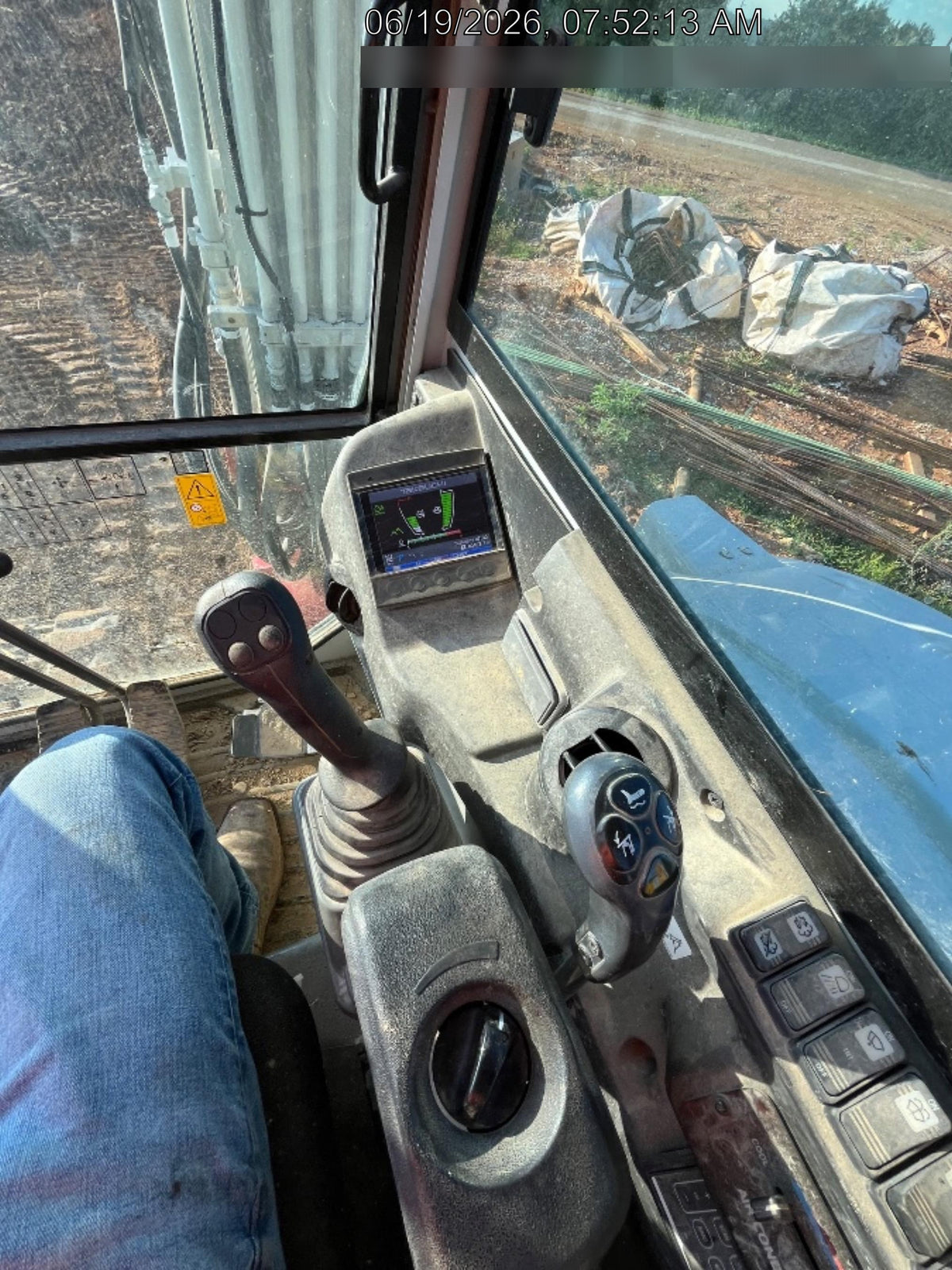2023 TAKEUCHI TB250-2CR