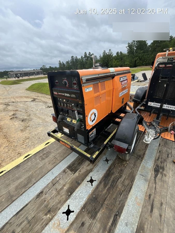 2021 Lincoln Electric Vantage 322 Vantage 322 Ready Pak 3 w/ Decals, ORANGE (includes trailer, cable rack, fender light kit) NO Telematics