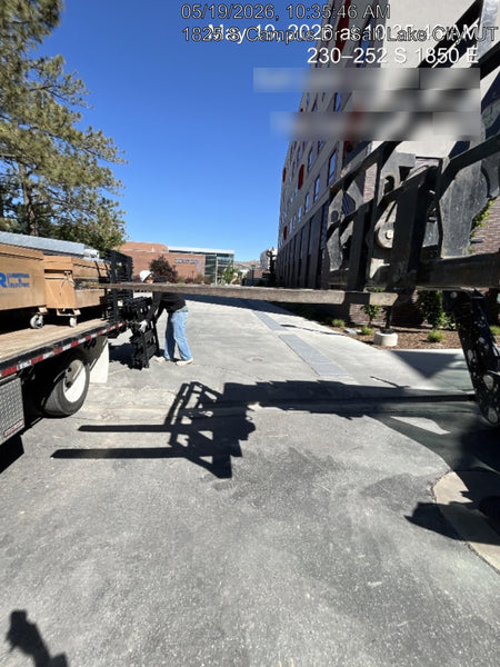 2021 JLG 1075