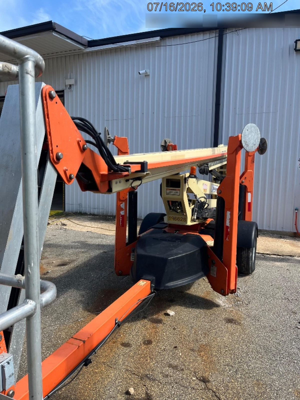 2021 JLG T500J