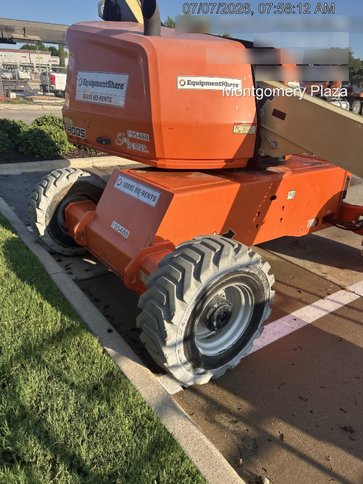 2021 JLG 400S