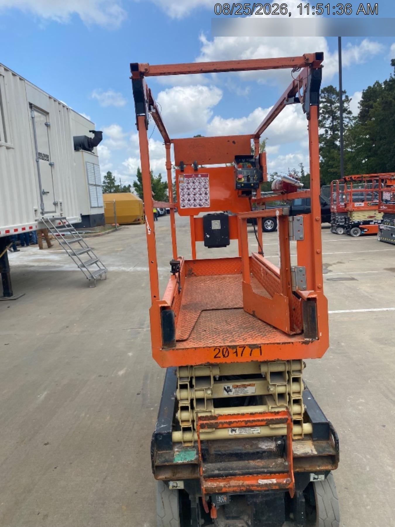 2022 JLG ES1932