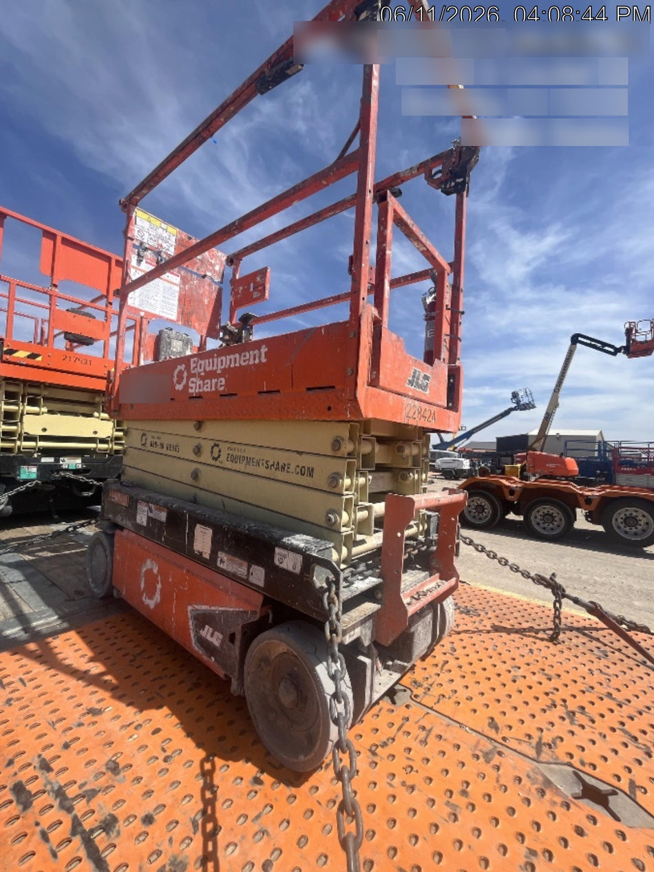2022 JLG ES1932