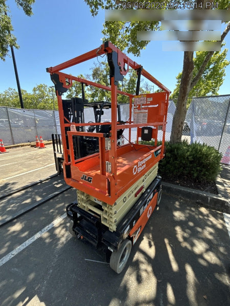 2025 JLG ES1932