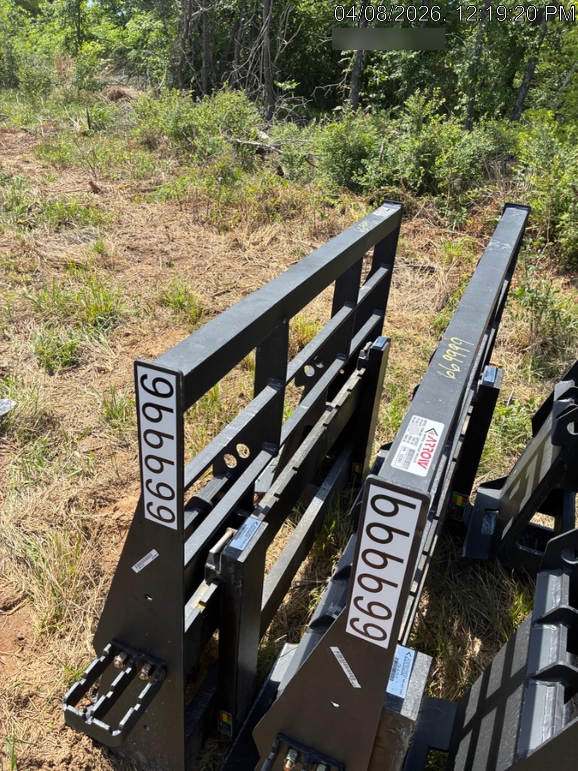 2026 ARROW MATERIAL HANDLING 72" Pallet Forks - Arrow