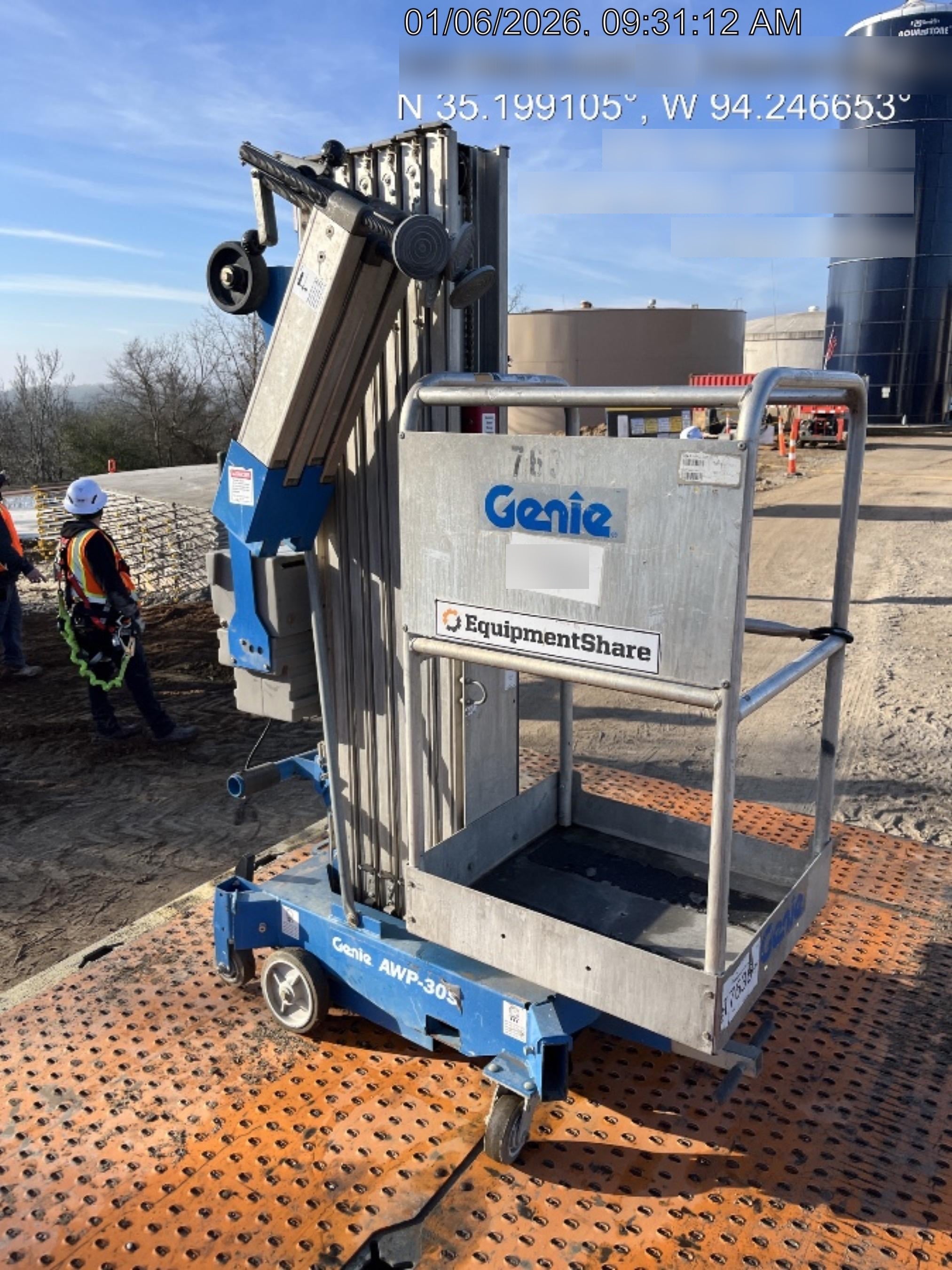2018 GENIE AWP-30S