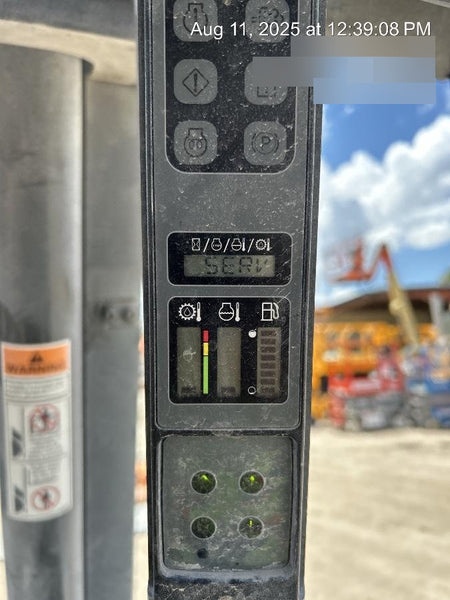 2023 CASE 588H