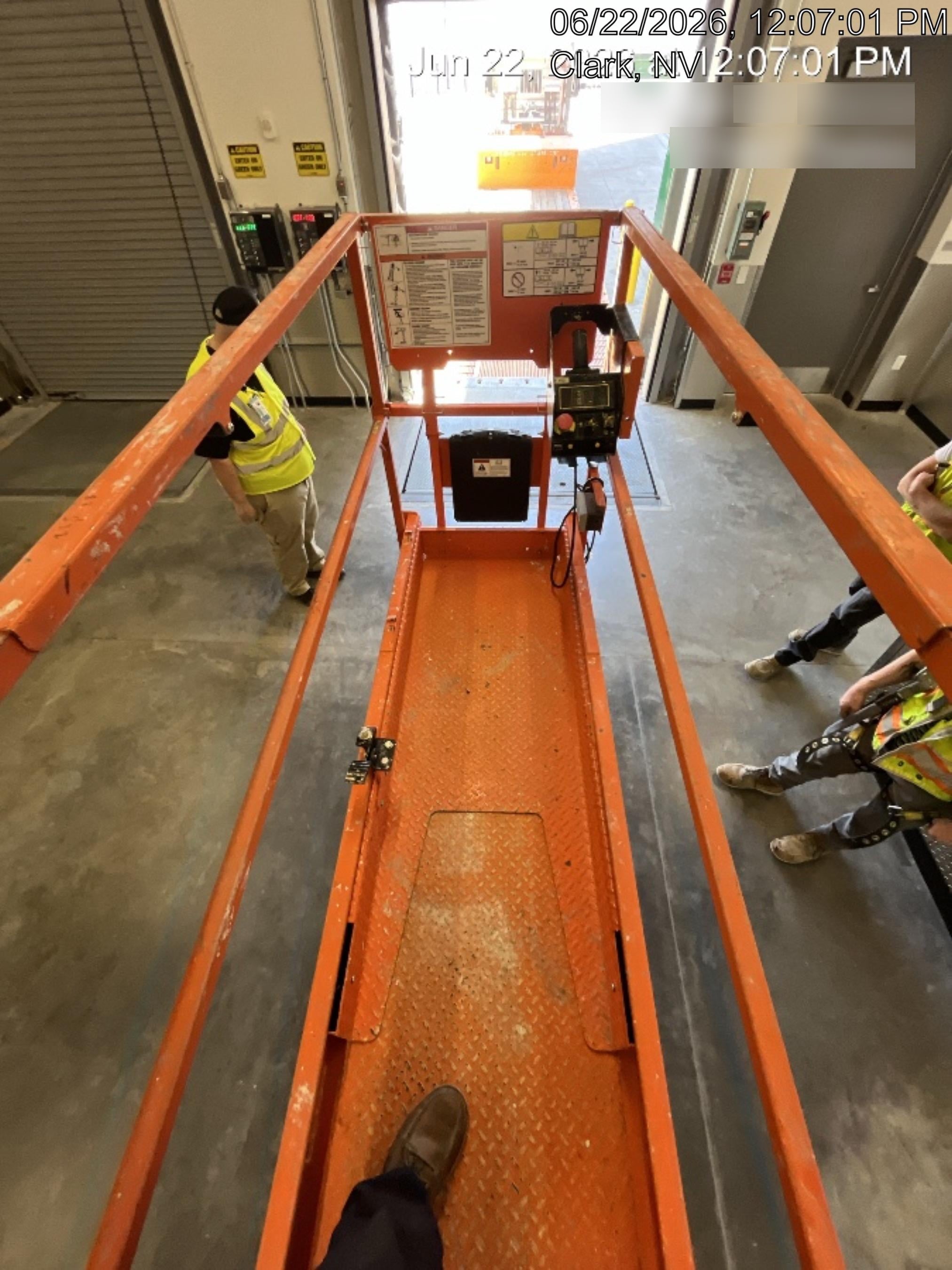 2022 JLG ES2632