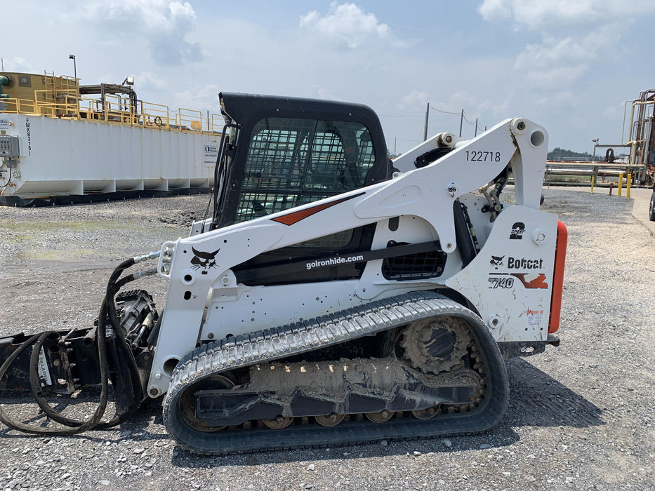 2020 Bobcat T740 74Hp T4, Cab/Heat/Air, Selectable Joystick Controls, Aux Hydraulics, Backup Alarm, P29 Performance Package, Rubber Tracks, Auto Ride Control, Reversing Fan, 7-Pin Attachment Control Kit