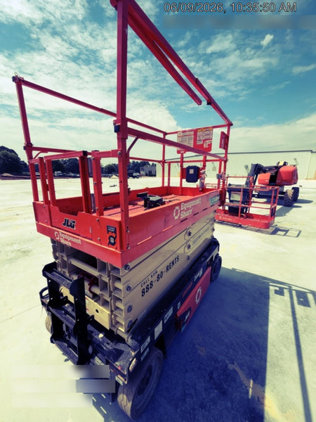 2025 JLG ES3246