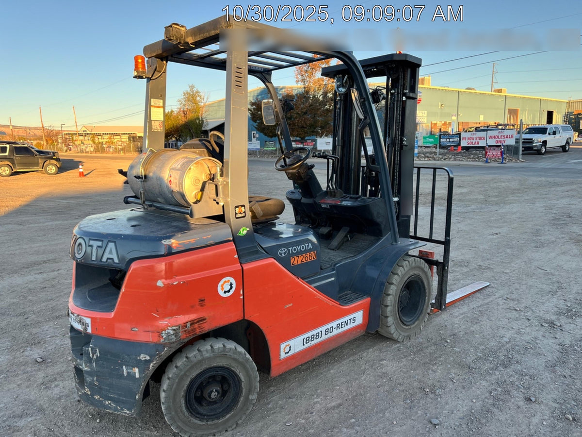 2022 TOYOTA 50-8FGU25