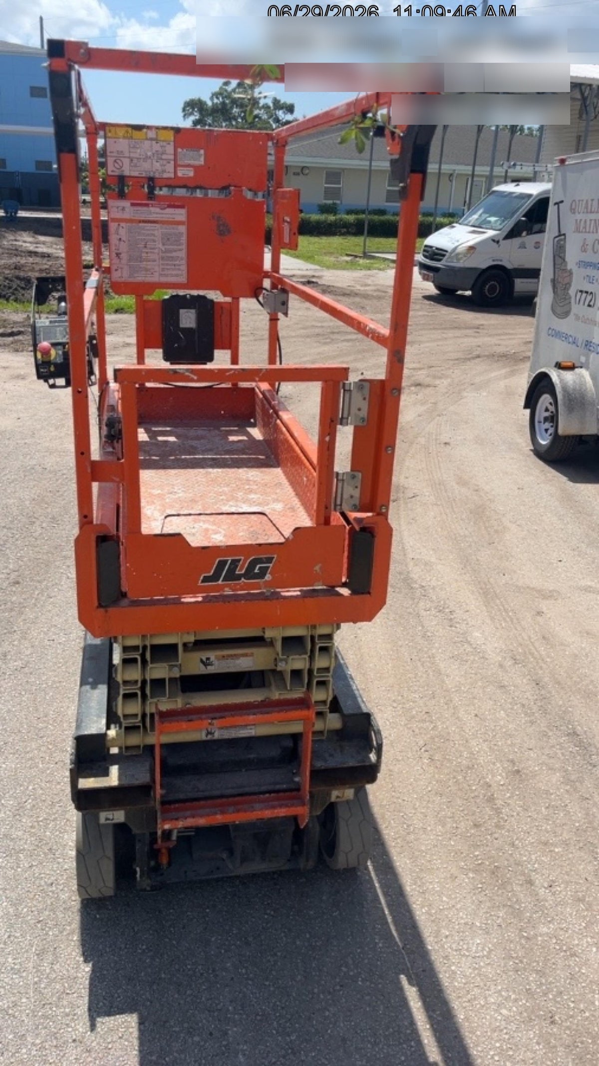 2023 JLG ES1932