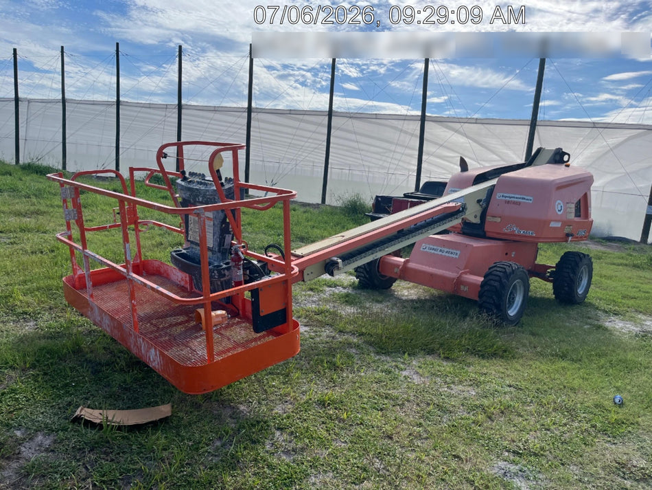 2020 JLG 400S