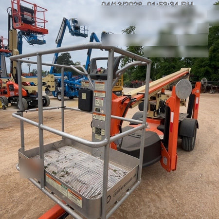 2023 JLG T350