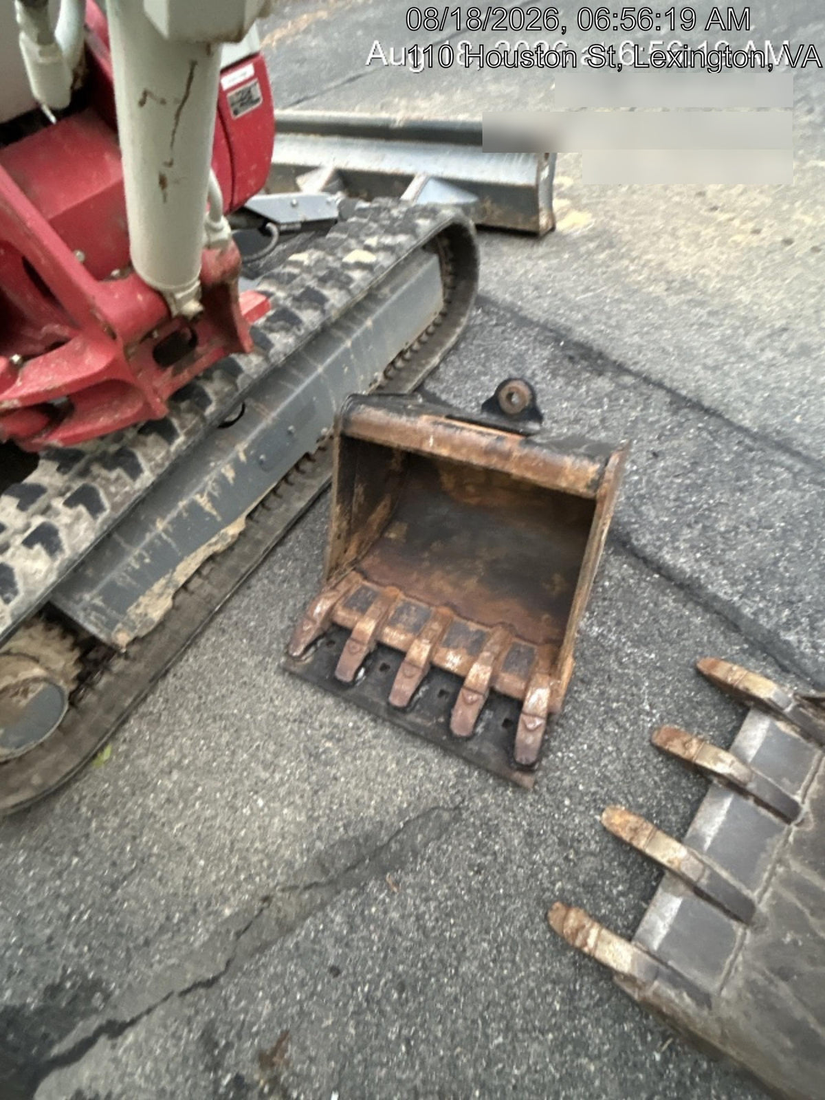 2022 TAKEUCHI TB235-2CR