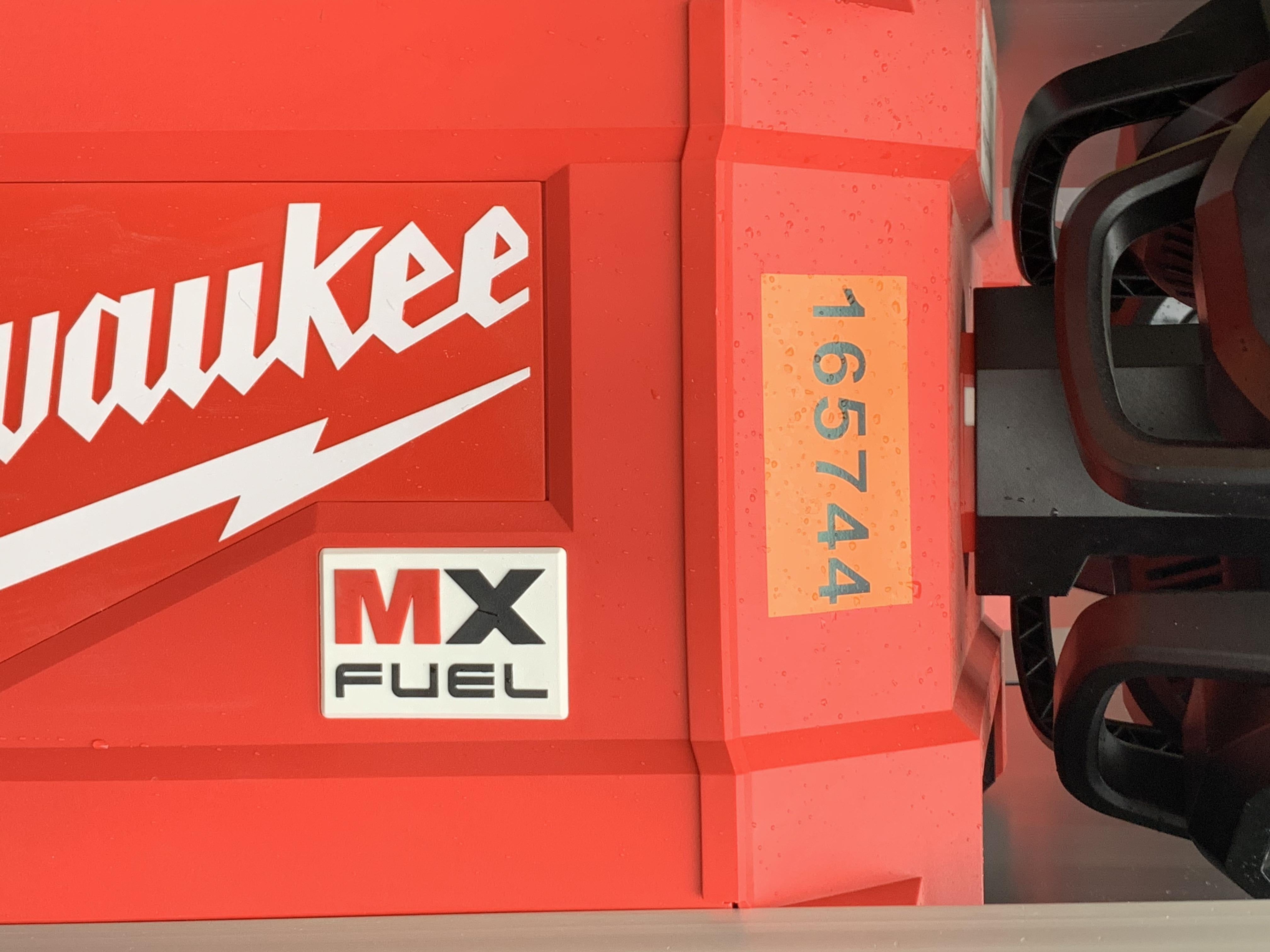 2021 MILWAUKEE MXF041-1XC