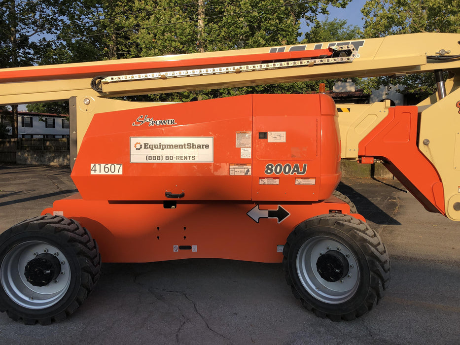 2019 JLG 800AJ