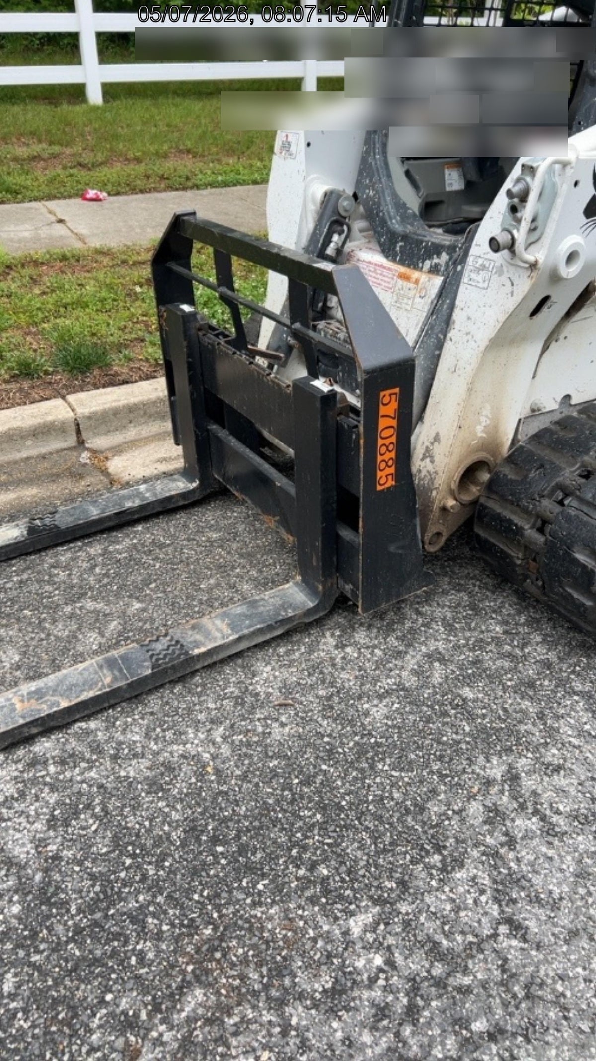 2025 ARROW MATERIAL HANDLING 24" Pallet Fork Frame