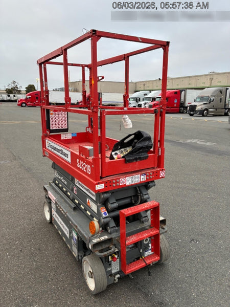 2020 Skyjack SJIII-3219 Solid NM Tires, Half height spring hinged entry gate, Dual Beacons, 800W Inverter