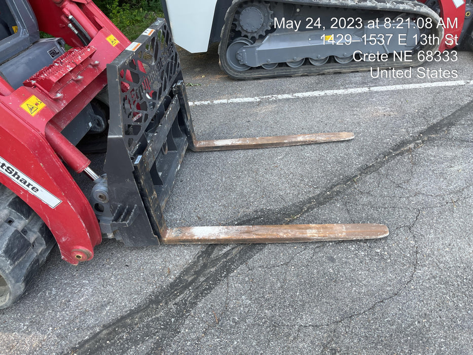 2022 PALADIN 48" Pallet Forks - Paladin