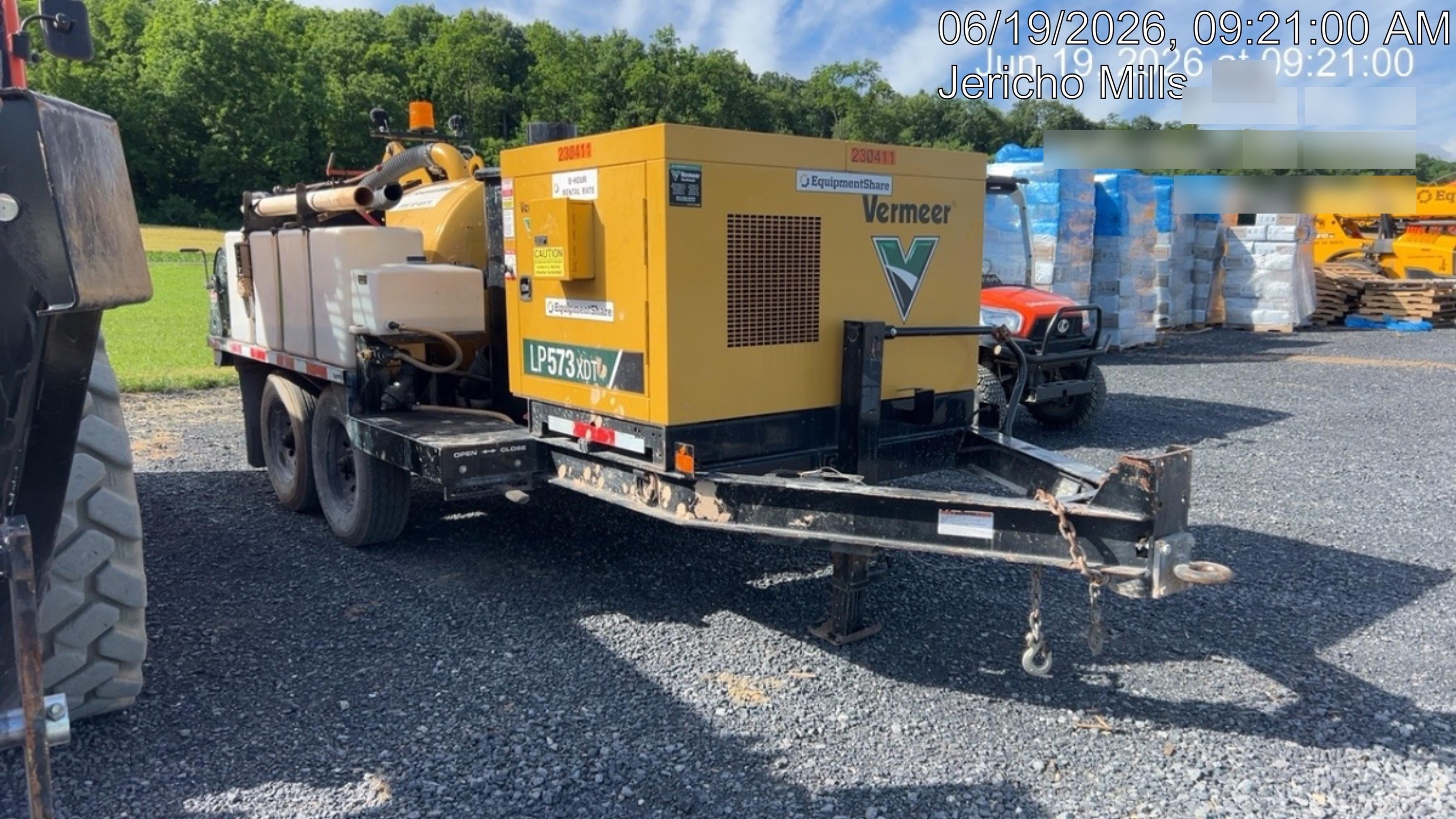 2022 Vac-Tron LP573XDT T4 Koehler Diesel Engine, 500 Gallon Debris Tank, x2 100 Gallon Water Tanks