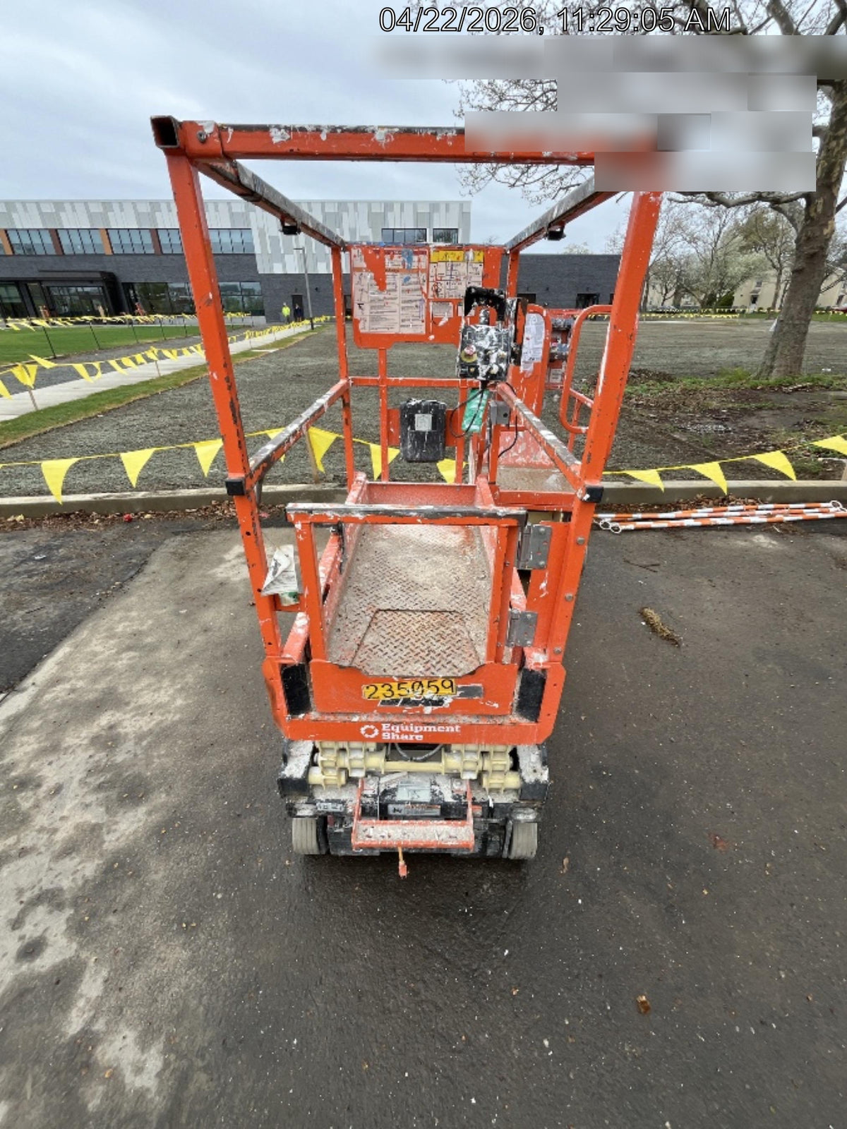2022 JLG ES1330L