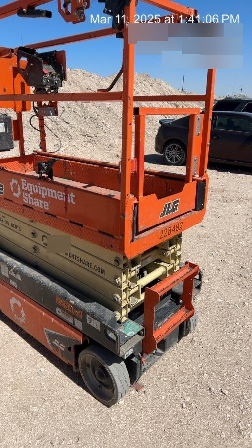 2022 JLG ES1932