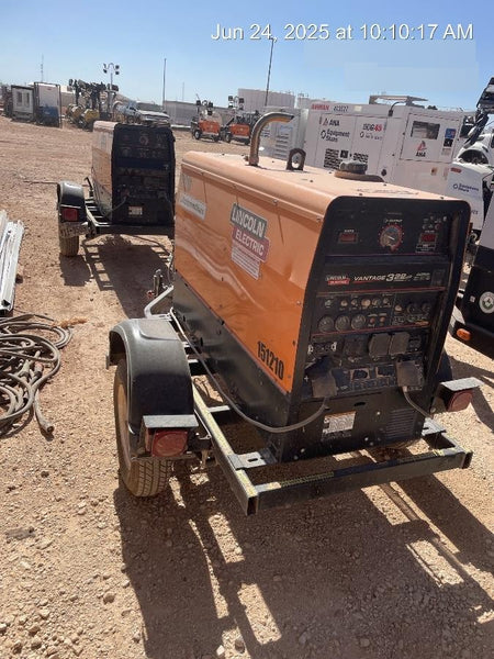 2021 Lincoln Electric Vantage 322 Vantage 322 Ready Pak 3 w/ Telematics & Decals, ORANGE (includes trailer, cable rack, fender light kit)