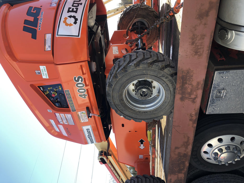 2019 JLG 400S