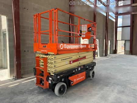 2022 JLG R4045