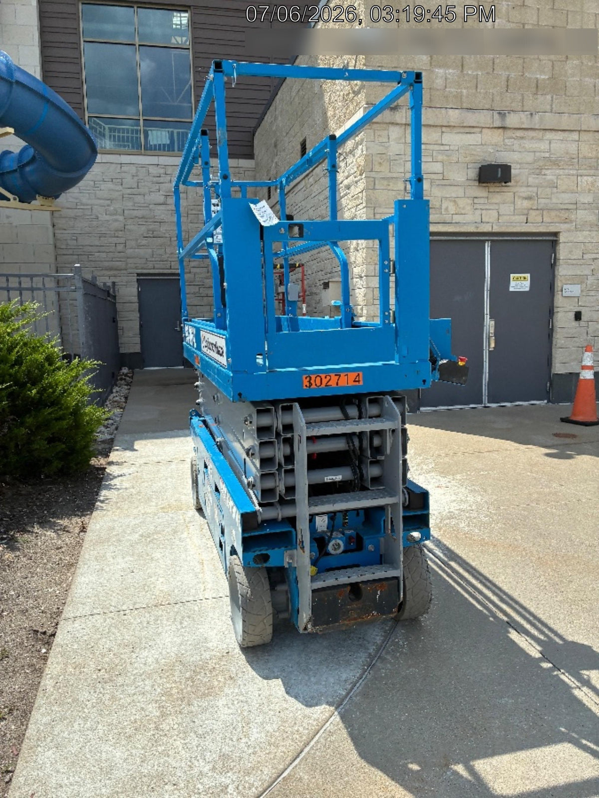 2023 GENIE GS-2632