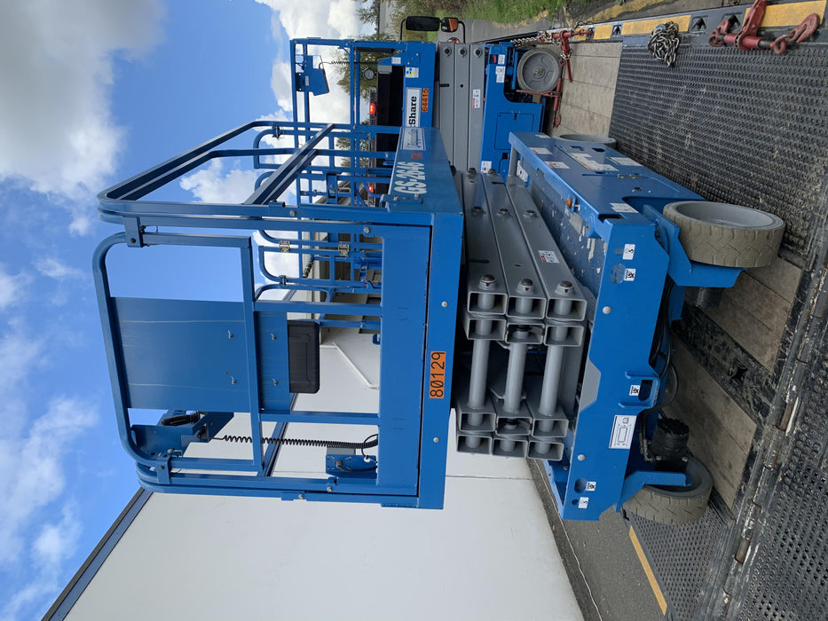 2019 Genie GS-2646 folding rails with full height swing gate, 800W Inverter