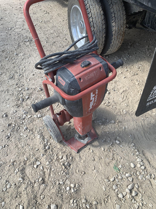 2020 HILTI TE 3000-AVR