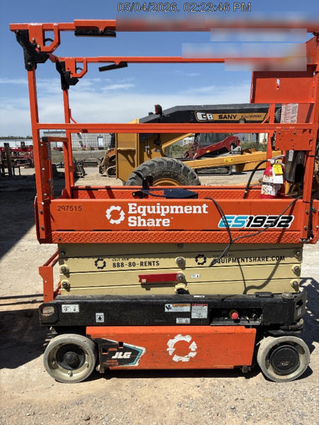 2023 JLG ES1932