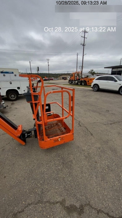 2019 JLG E400AJPN