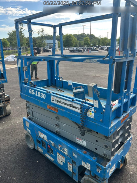 2020 Genie GS-1930 Solid Non Marking Tires, Beacon, Folding rails with half height swing gate