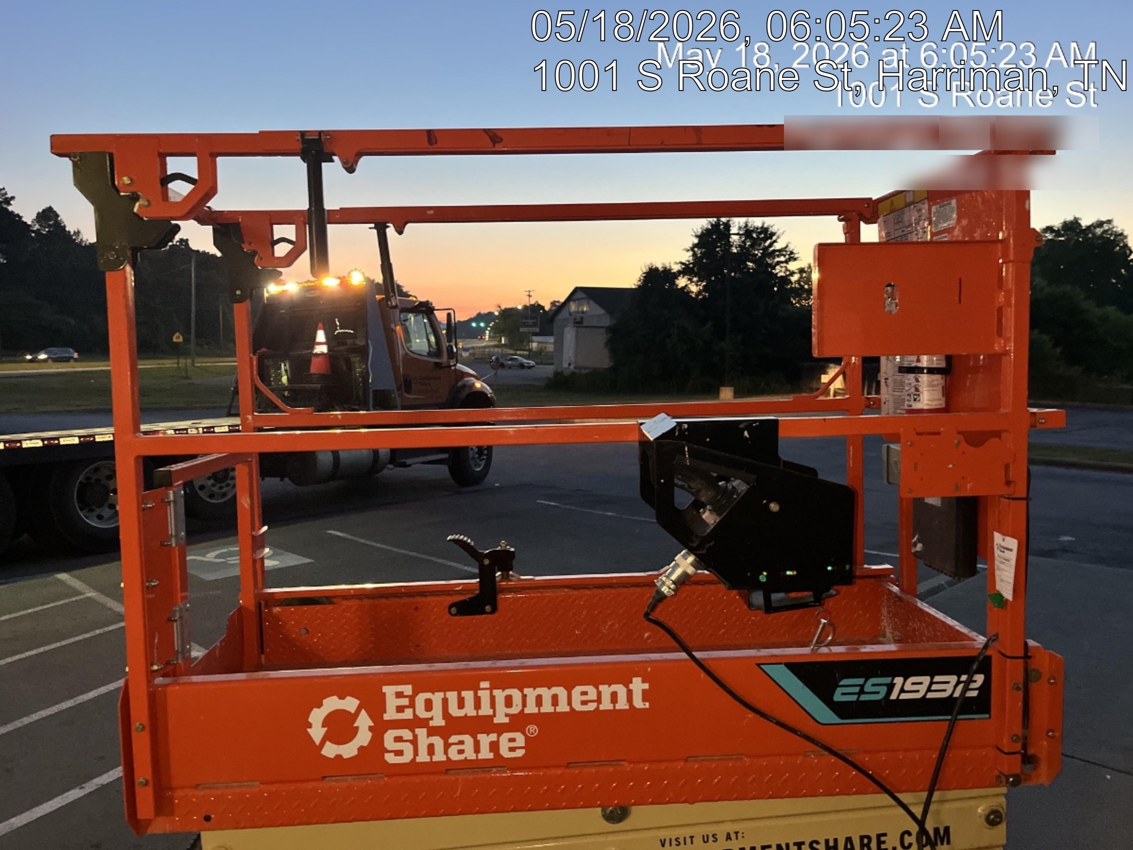 2025 JLG ES1932