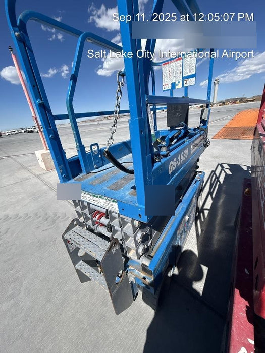 2019 Genie GS-1930 Fixed rails with chain Entry