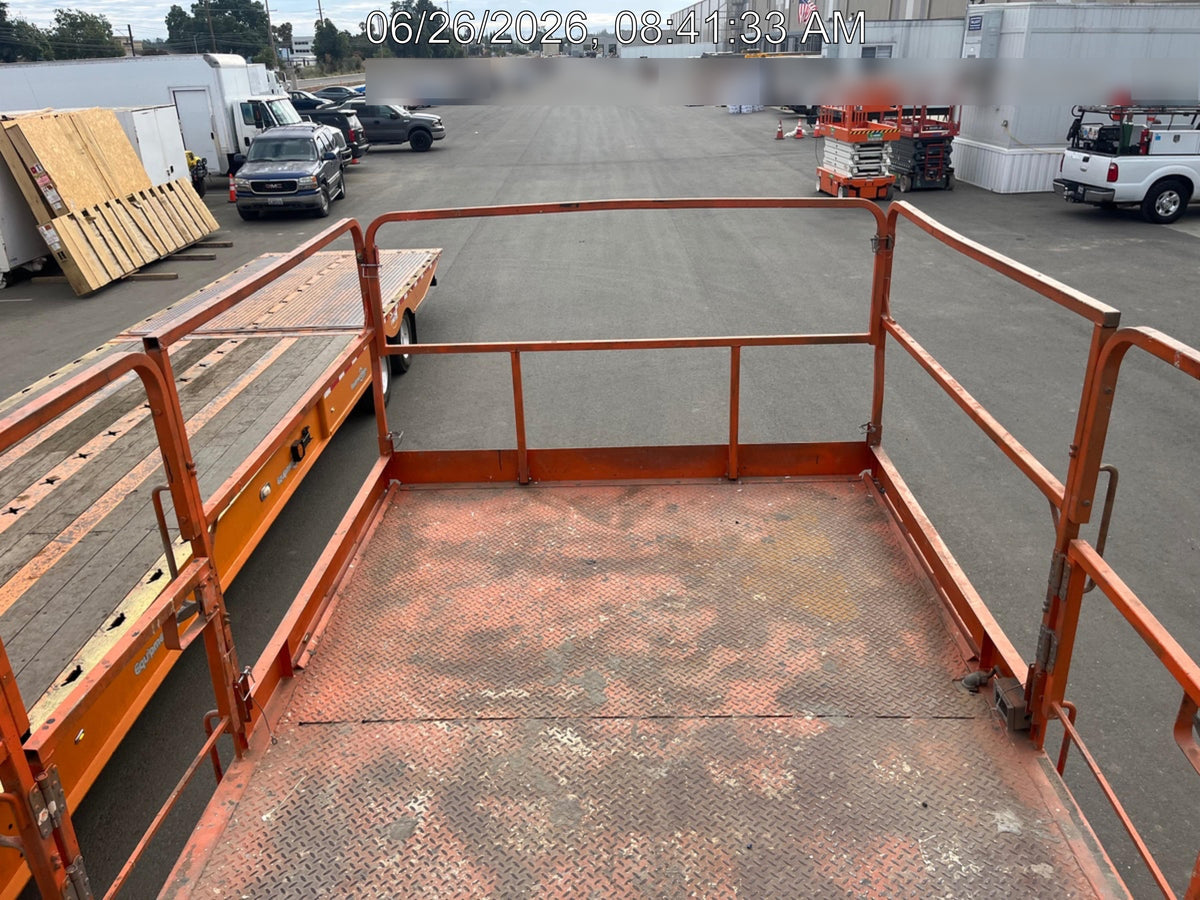 2019 JLG 430LRT