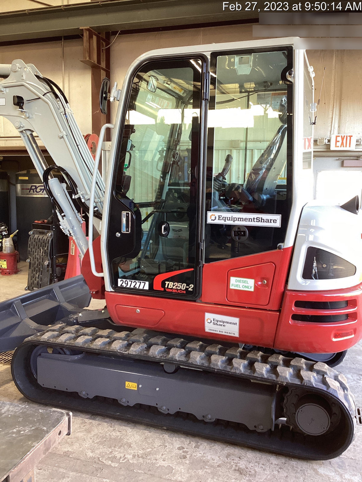 2023 TAKEUCHI TB250-2CR