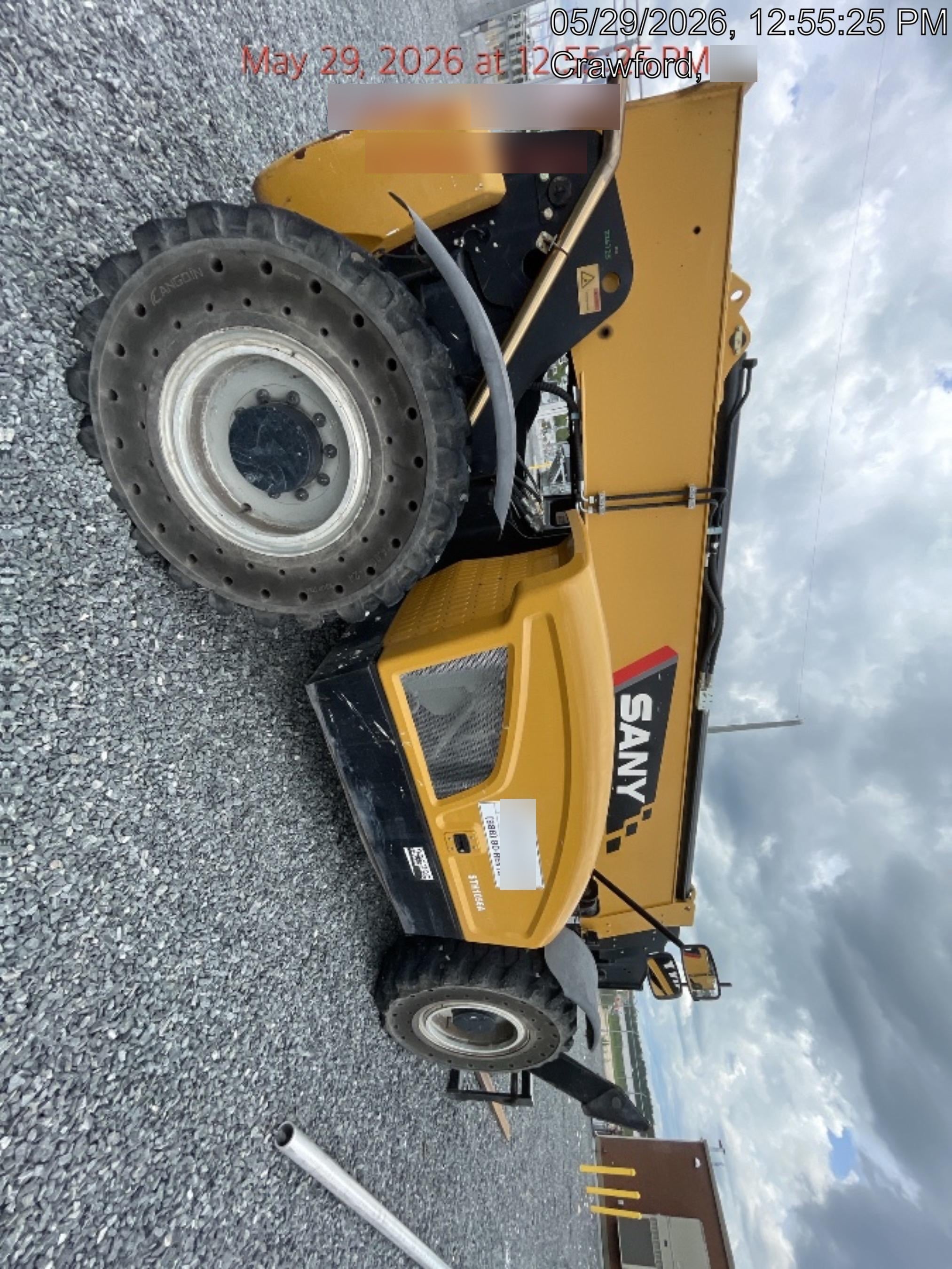 2022 SANY STH1056