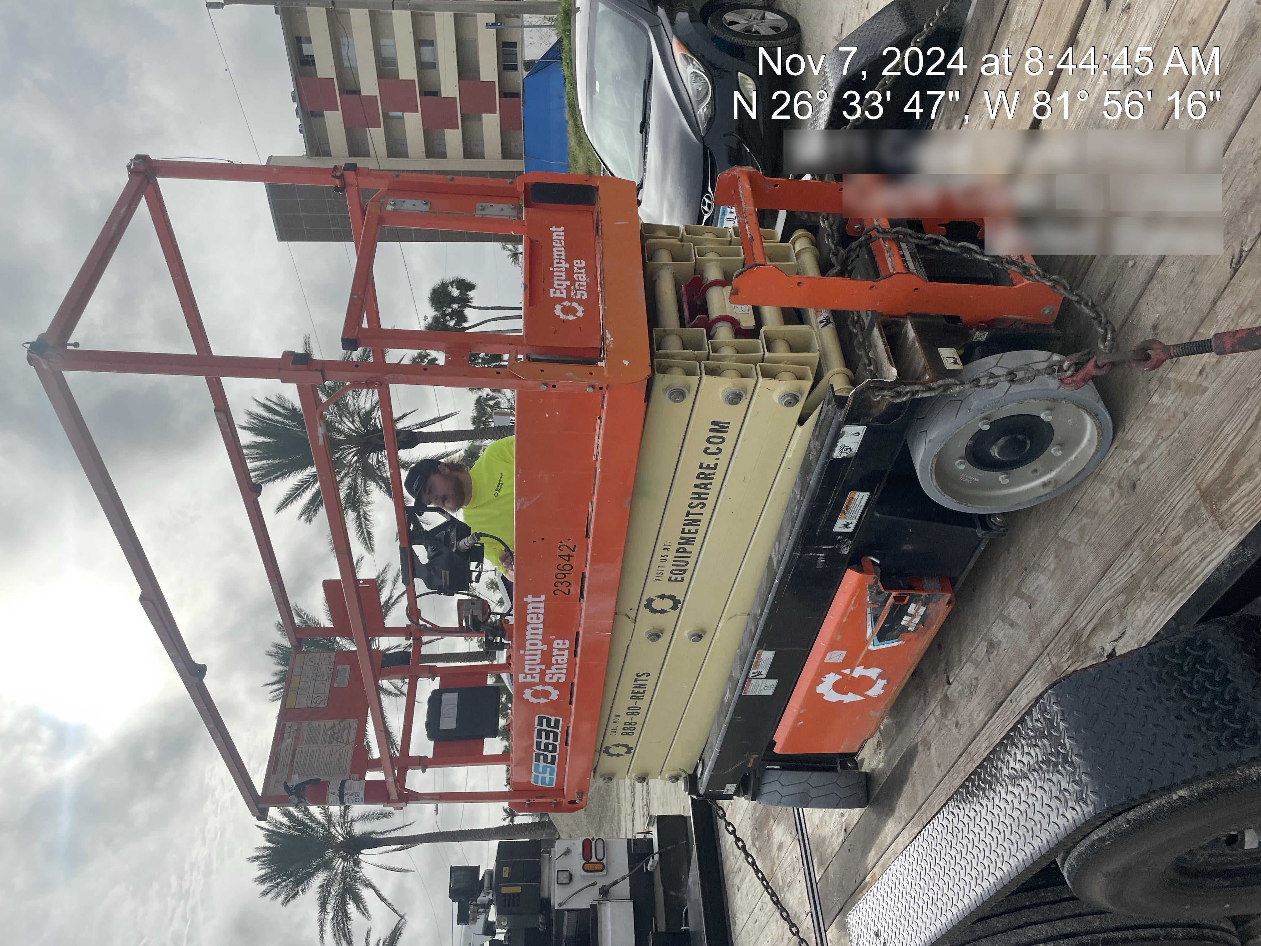 2022 JLG ES2632