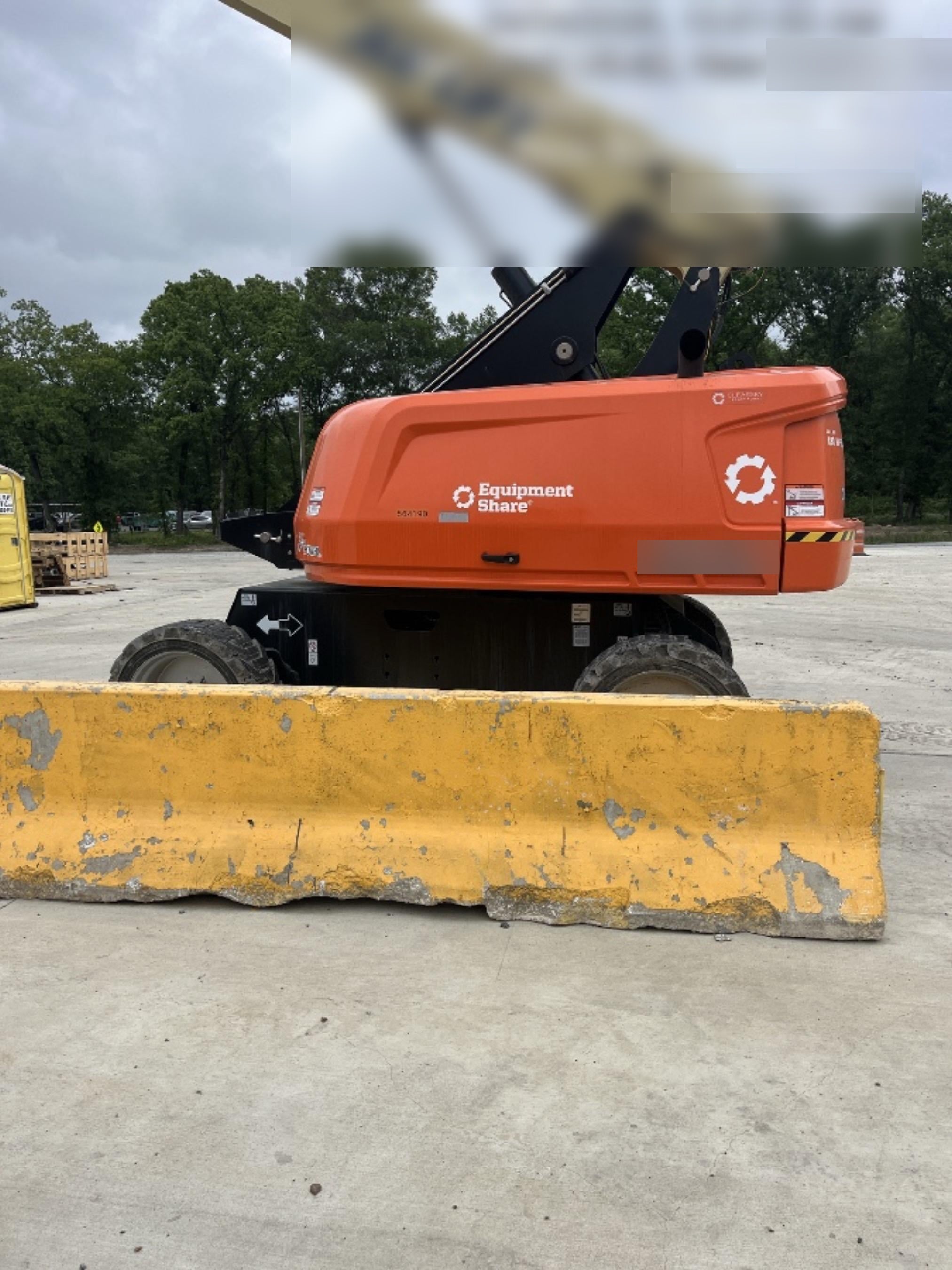 2025 JLG 660SJ