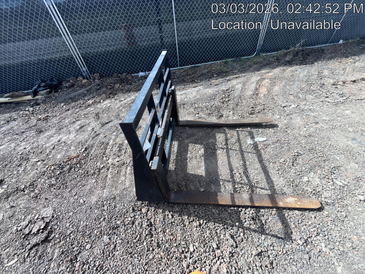 2022 ARROW MATERIAL HANDLING 60" Pallet Forks - Arrow