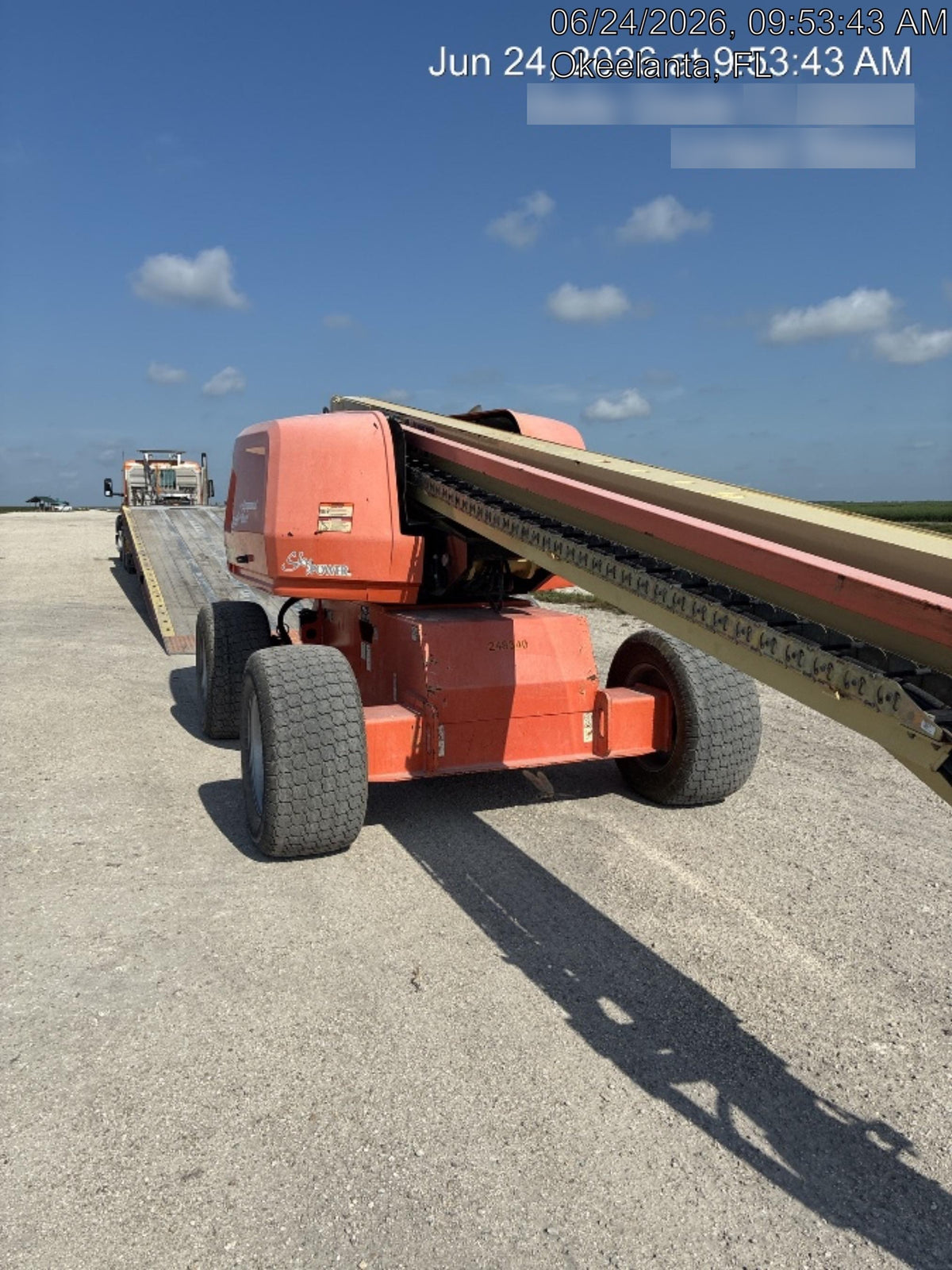 2022 JLG 660SJ